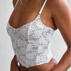 Ordinary white bustier white lace corset top